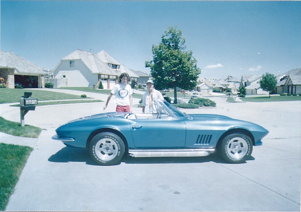 1967 Vette.jpg